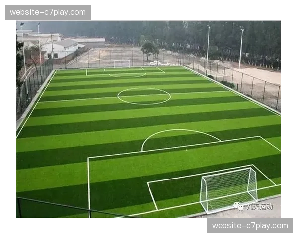 “城市足球”计划在非洲五国启动,旨在为贫民窟儿童提供场地 “城市足球”计划在非洲五国启动,旨在为贫民窟儿童提供场地